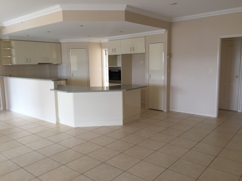 3 Justice Close, Glenvale QLD 4350