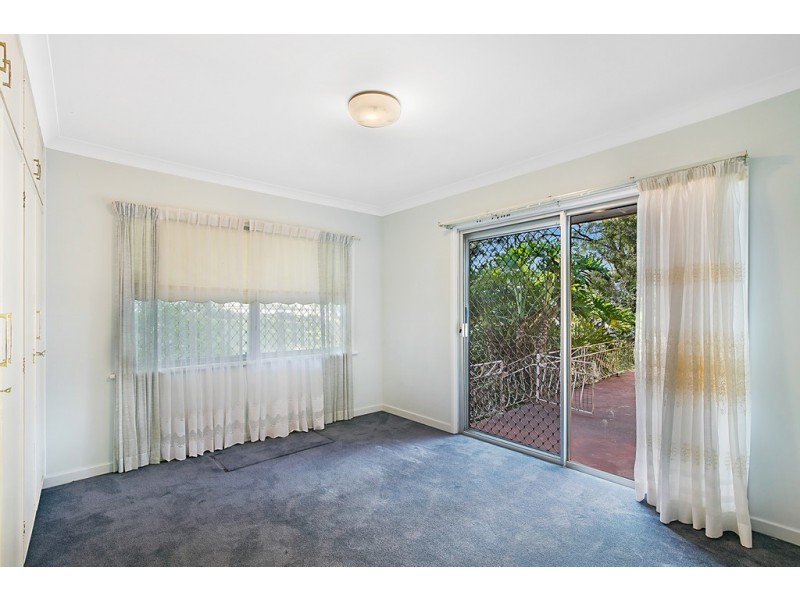 71 Mackenzie Street, Mount Lofty QLD 4350