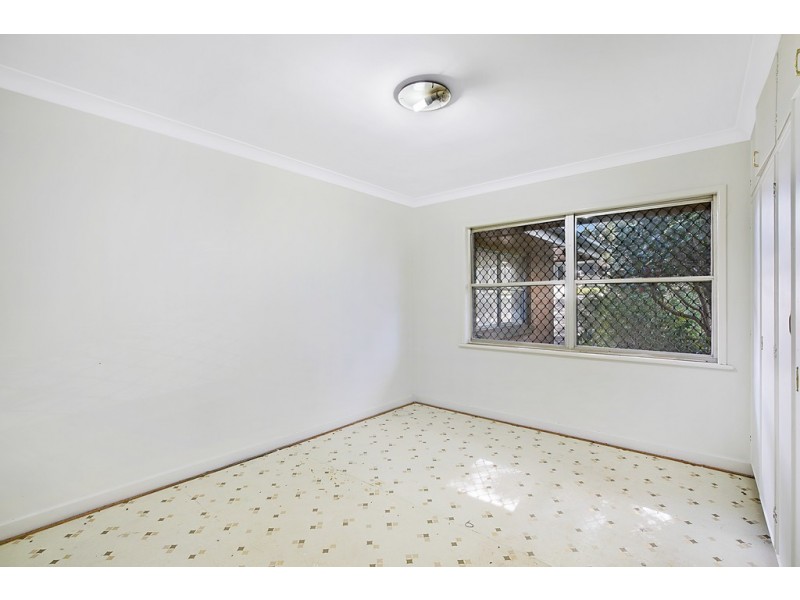 71 Mackenzie Street, Mount Lofty QLD 4350