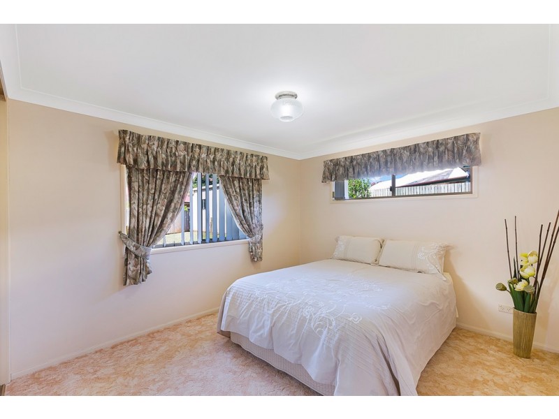 4 Sunflower Close, Middle Ridge QLD 4350