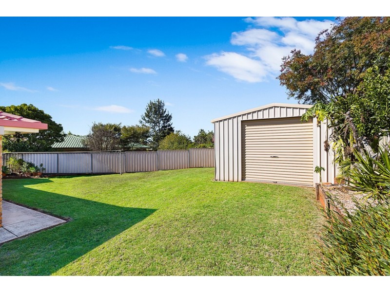 4 Sunflower Close, Middle Ridge QLD 4350