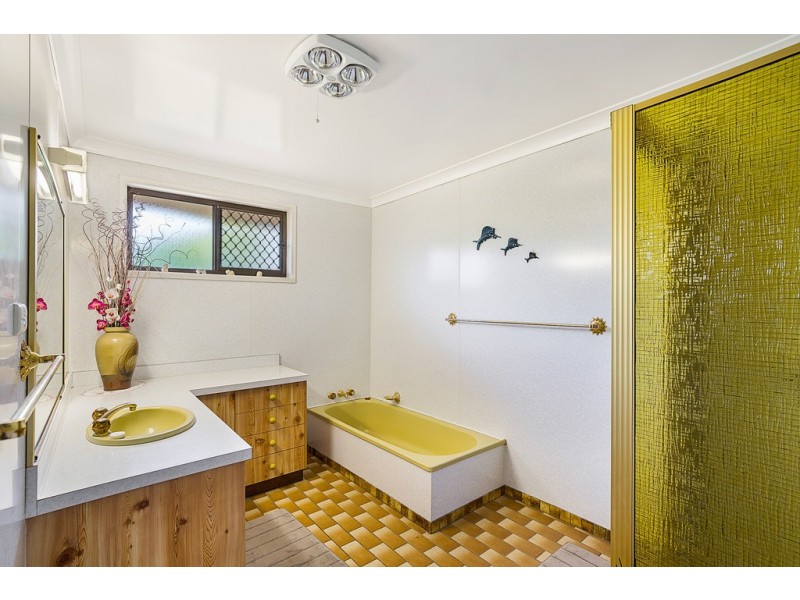 302 Greenwattle Street, Wilsonton Heights QLD 4350