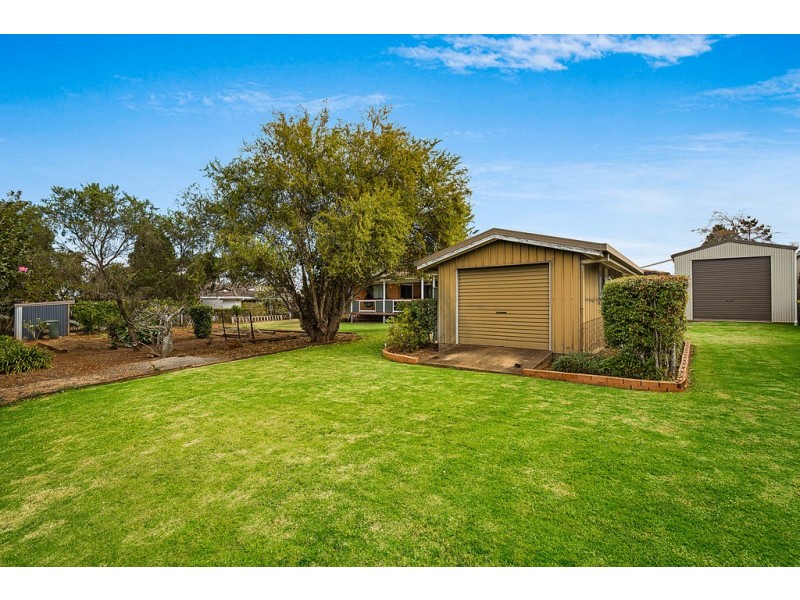 302 Greenwattle Street, Wilsonton Heights QLD 4350