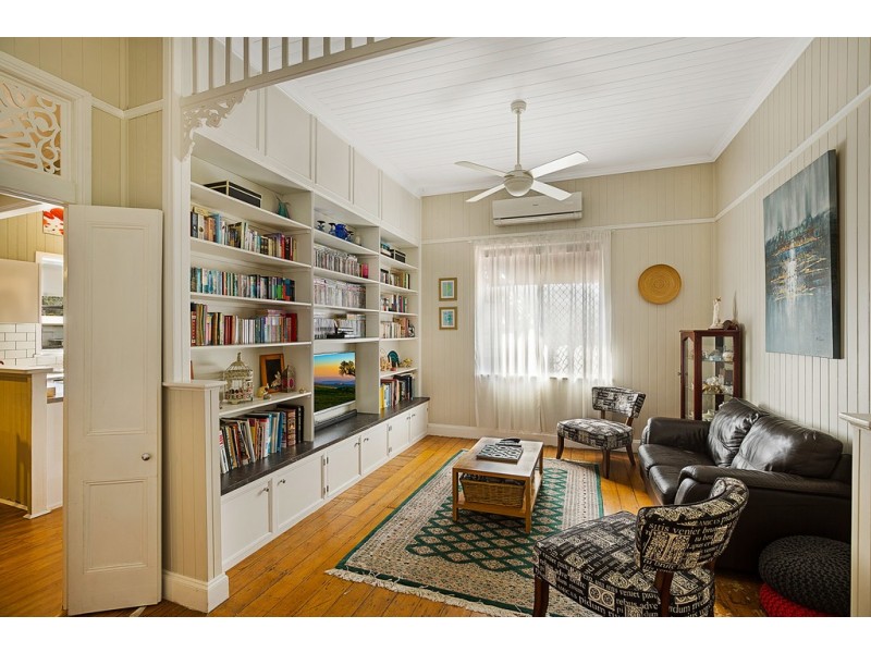 105 Holberton Street, Newtown QLD 4350