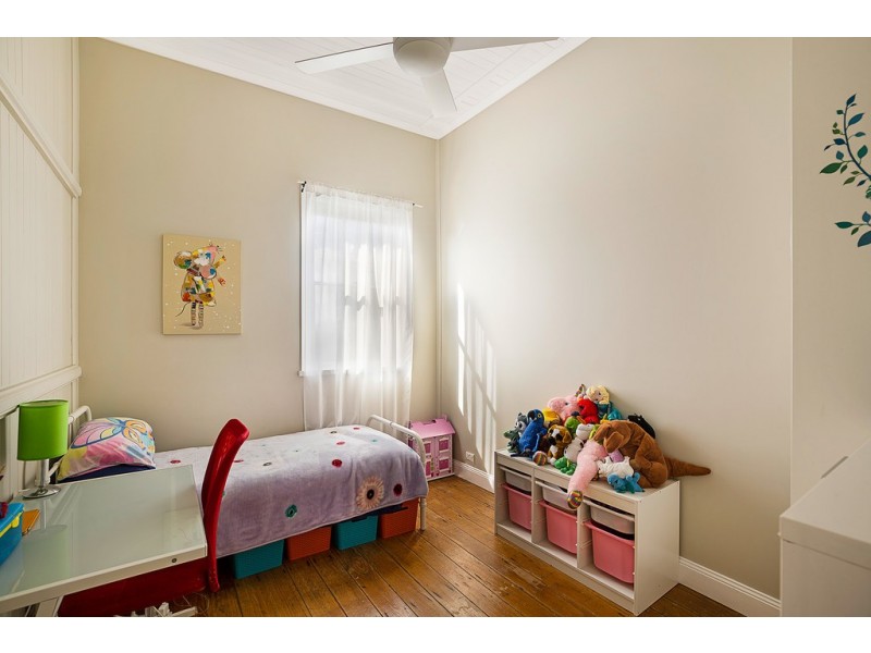 105 Holberton Street, Newtown QLD 4350