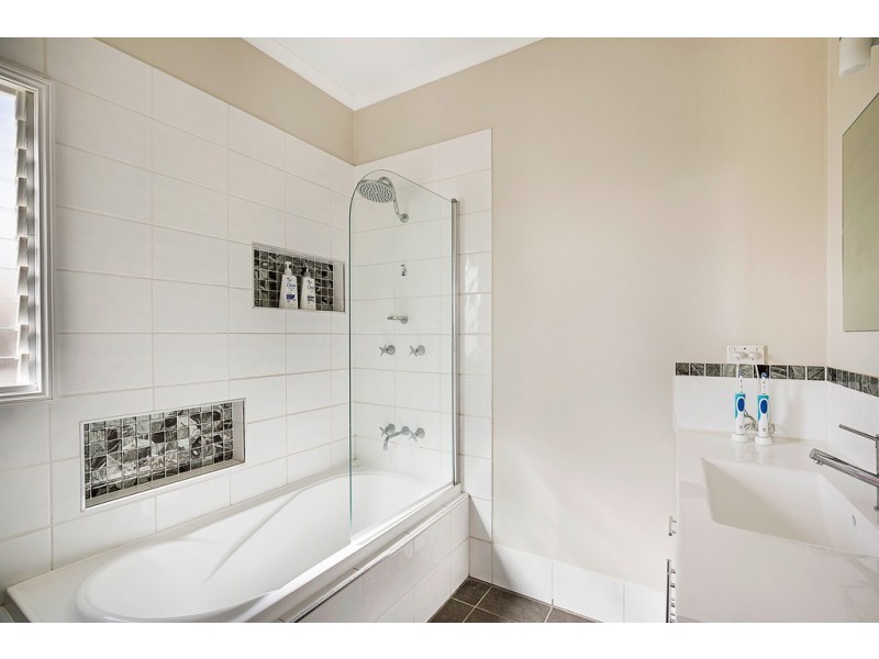 105 Holberton Street, Newtown QLD 4350