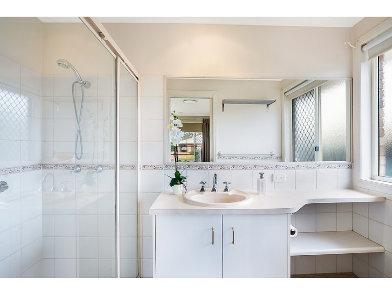 9 Bronwyn Court, Highfields QLD 4352