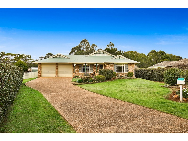 9 Bronwyn Court, Highfields QLD 4352