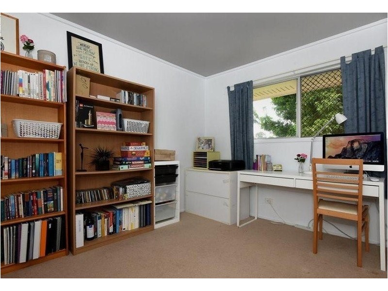 11 Festival Street, Rockville QLD 4350