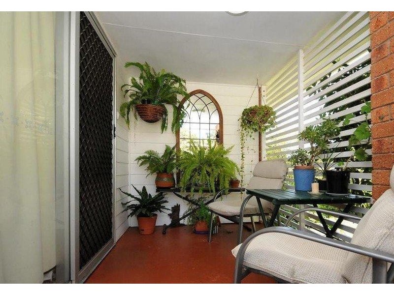 11 Festival Street, Rockville QLD 4350