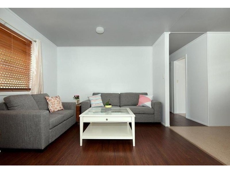 11 Festival Street, Rockville QLD 4350