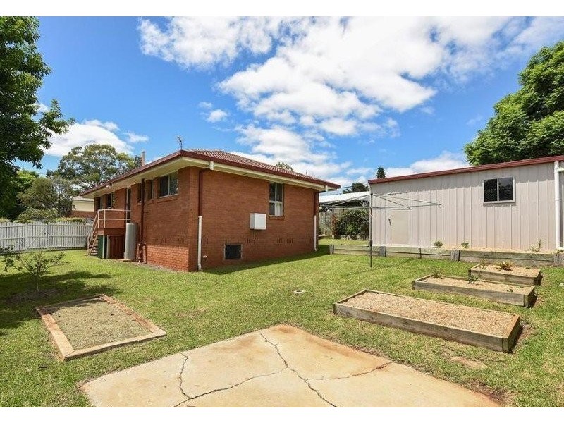 11 Festival Street, Rockville QLD 4350