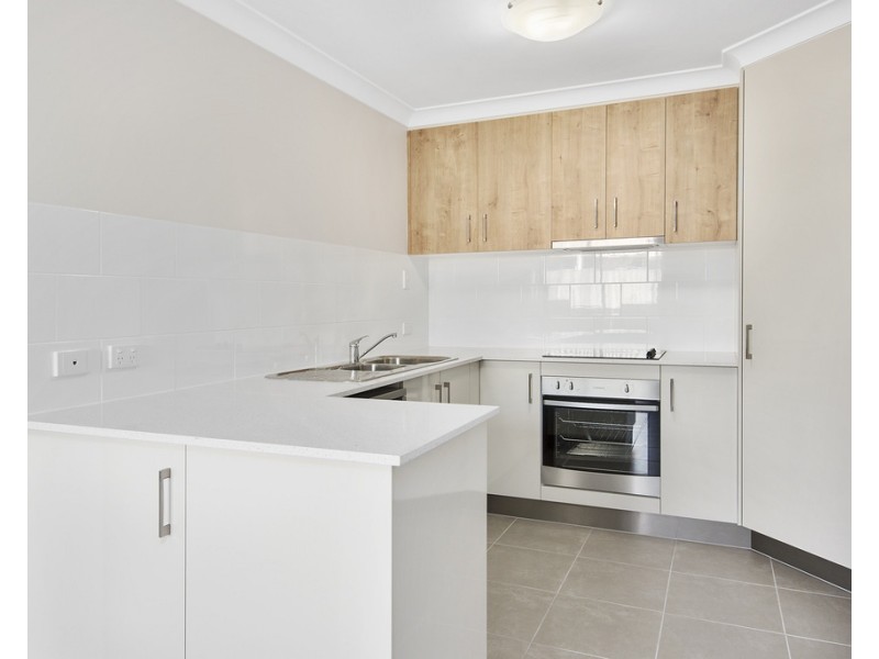 Unit 2/34 Woleebee Drive, Glenvale QLD 4350