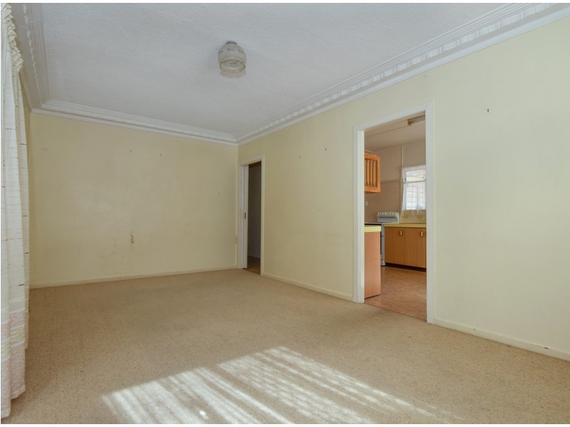 2 Harth Street, Rockville QLD 4350