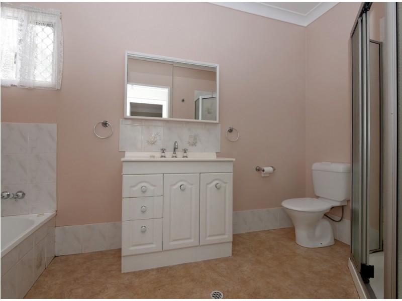 2 Harth Street, Rockville QLD 4350