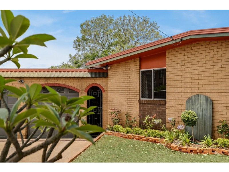 2 Bullock Street, Rockville QLD 4350