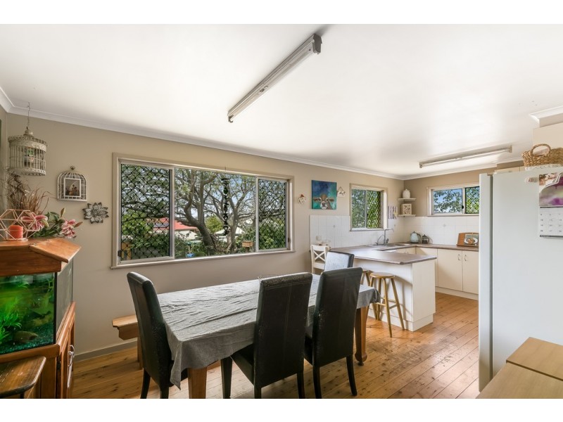 2 Bullock Street, Rockville QLD 4350