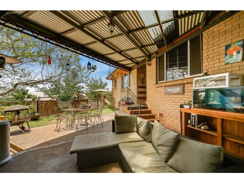 2 Bullock Street, Rockville QLD 4350