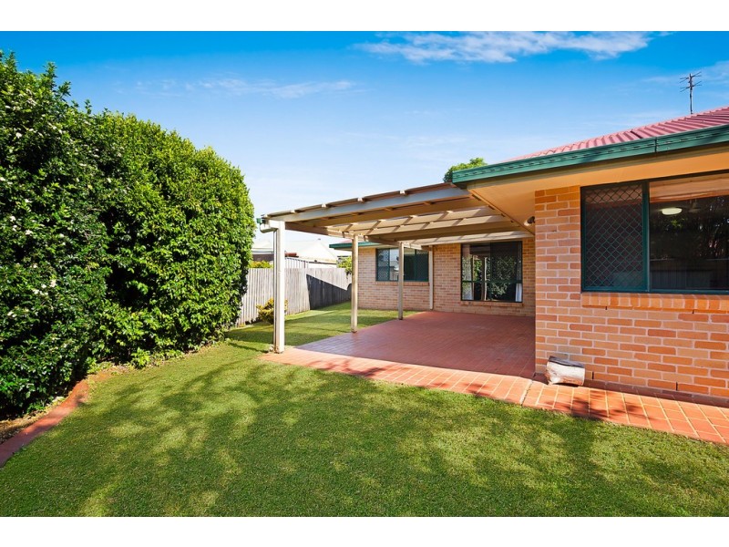 2 Shamrock Court, Middle Ridge QLD 4350
