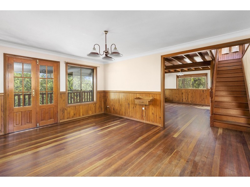 16 Gordon Crescent, Withcott QLD 4352