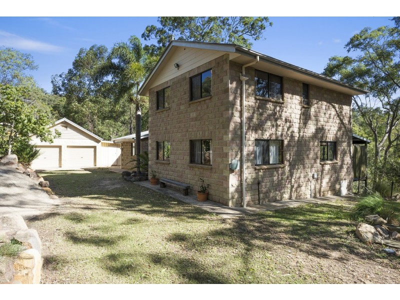 16 Gordon Crescent, Withcott QLD 4352