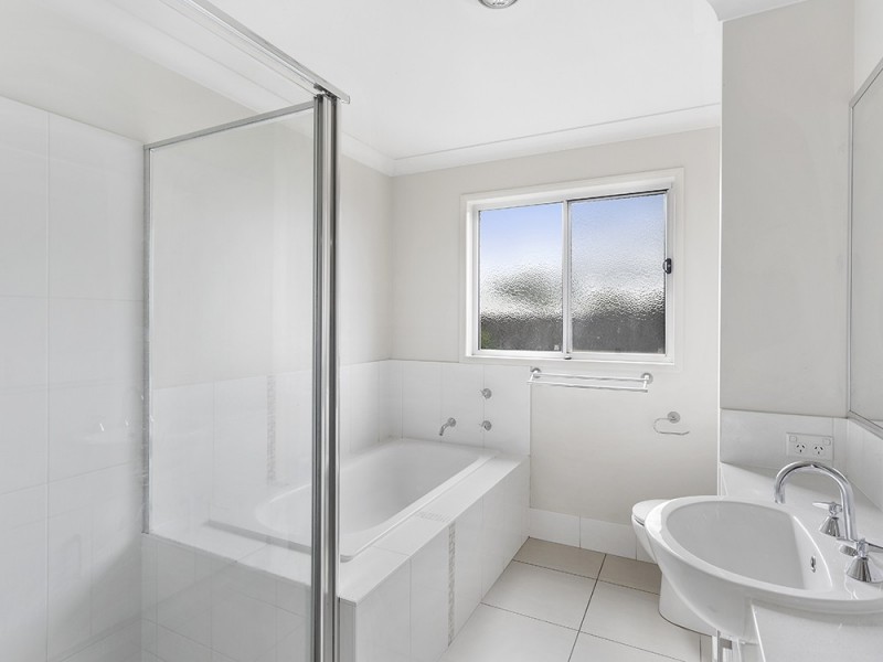 2/8 Wapiti Street, Kearneys Spring QLD 4350