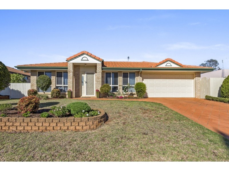 34 Paulene Crescent, Kearneys Spring QLD 4350