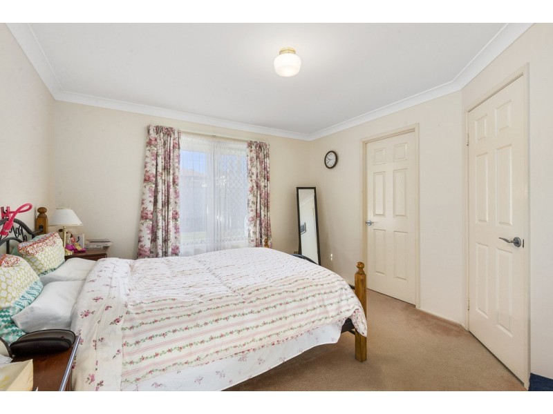 34 Paulene Crescent, Kearneys Spring QLD 4350