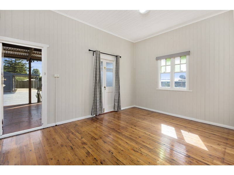 399 Tor Street, Newtown QLD 4350