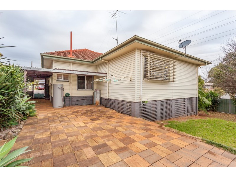 5 Elworthy Street, Harlaxton QLD 4350