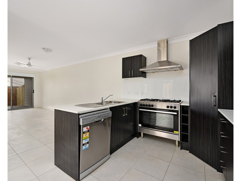 1/8 Whitefield Street, Glenvale QLD 4350