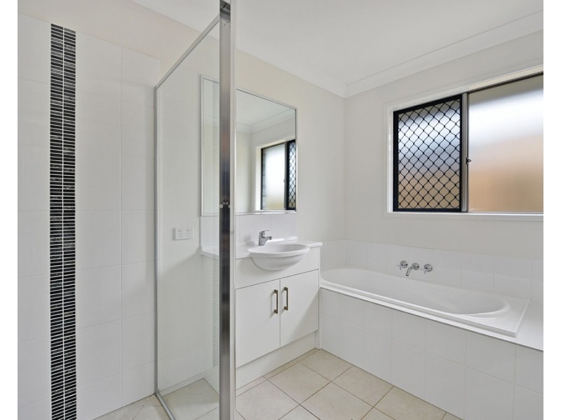 1/8 Whitefield Street, Glenvale QLD 4350