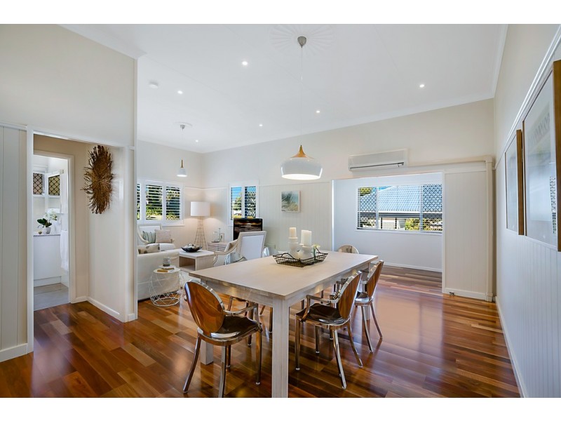 13 Barry Street, Mount Lofty QLD 4350