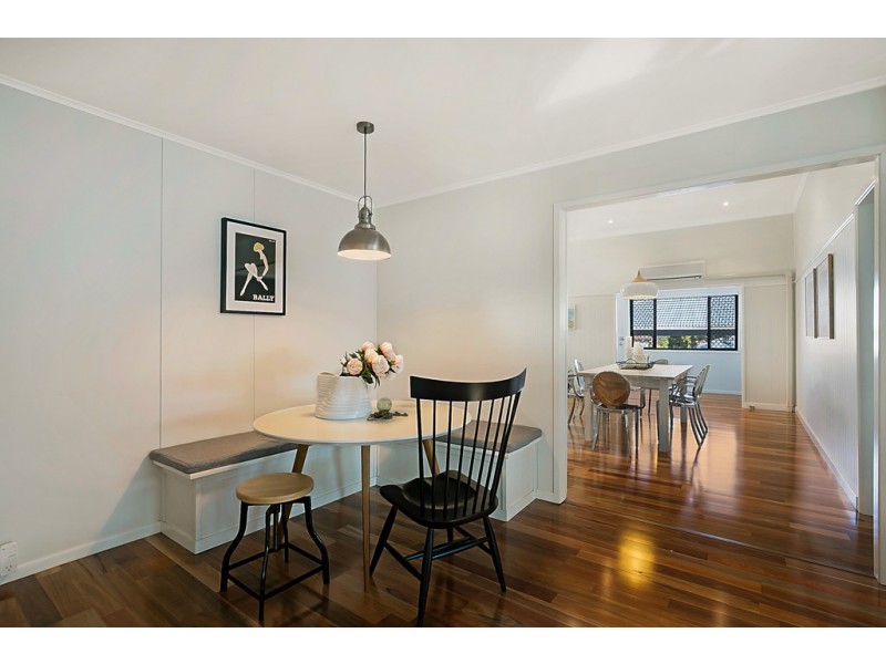 13 Barry Street, Mount Lofty QLD 4350