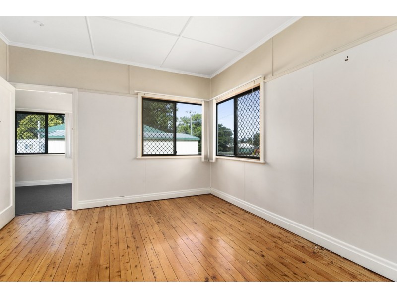 119 Hill Street, Newtown QLD 4350