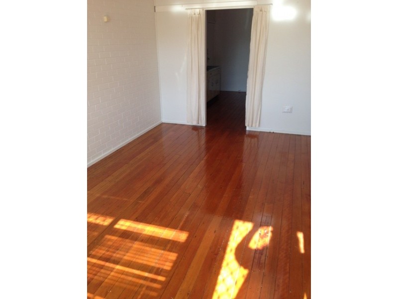 1/16 Gaydon Street, Newtown QLD 4350