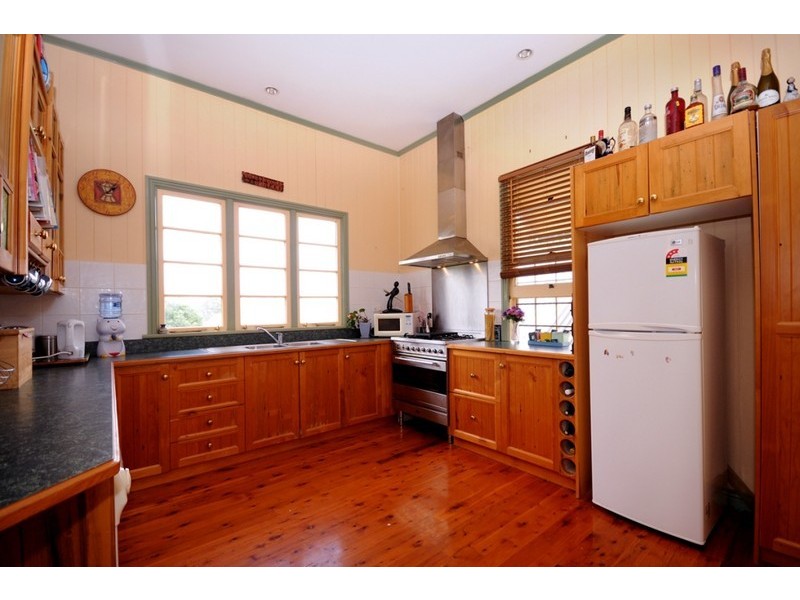 20 Robinson Street, North Toowoomba QLD 4350