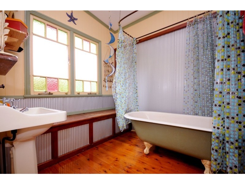 20 Robinson Street, North Toowoomba QLD 4350