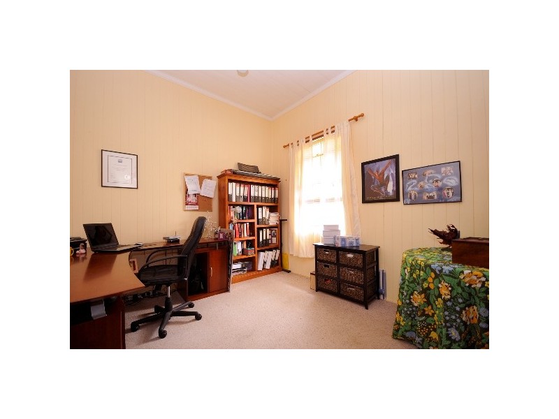 20 Robinson Street, North Toowoomba QLD 4350