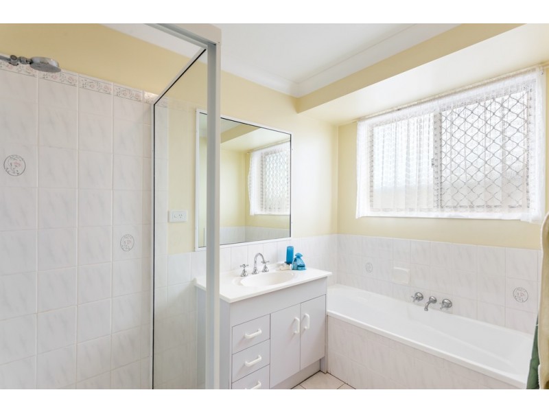 18 Nimrod Court, Wilsonton QLD 4350