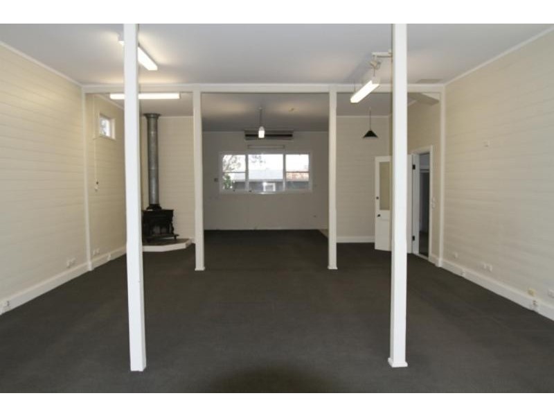 8 Page Street, Moruya NSW 2537