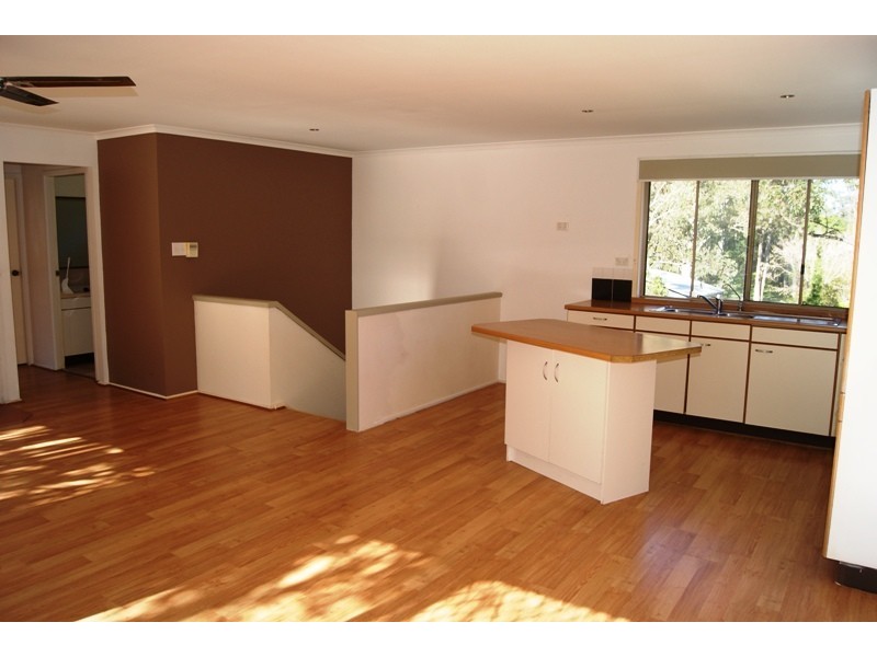 7 The Outlook, Surfside NSW 2536