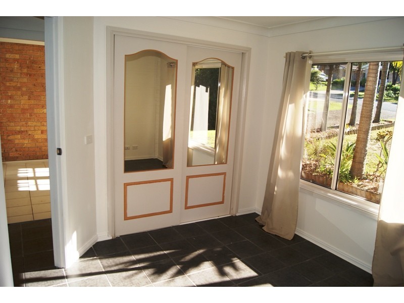 7 The Outlook, Surfside NSW 2536