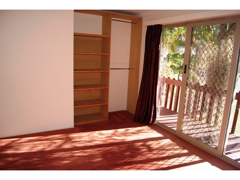 7 The Outlook, Surfside NSW 2536
