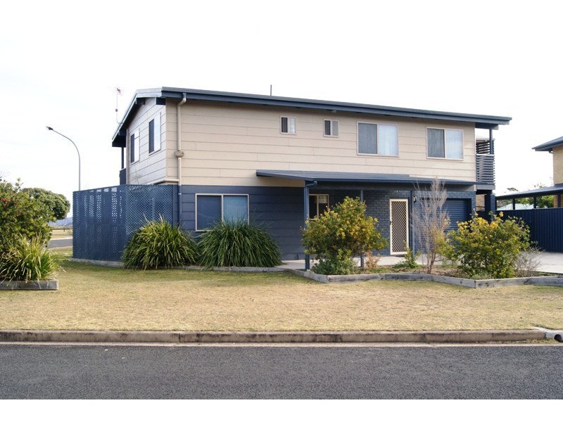 1/1 Cedar Pde, Maloneys Beach NSW 2536