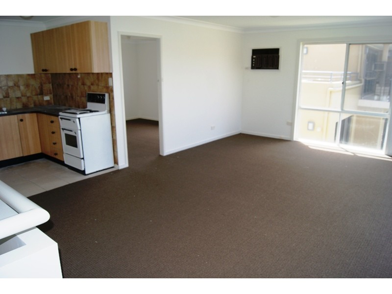 98 Beach Road, Batemans Bay NSW 2536