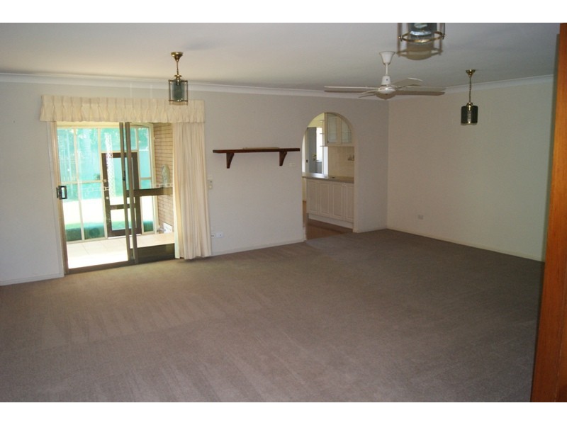 1 Clare Crescent, Batehaven NSW 2536