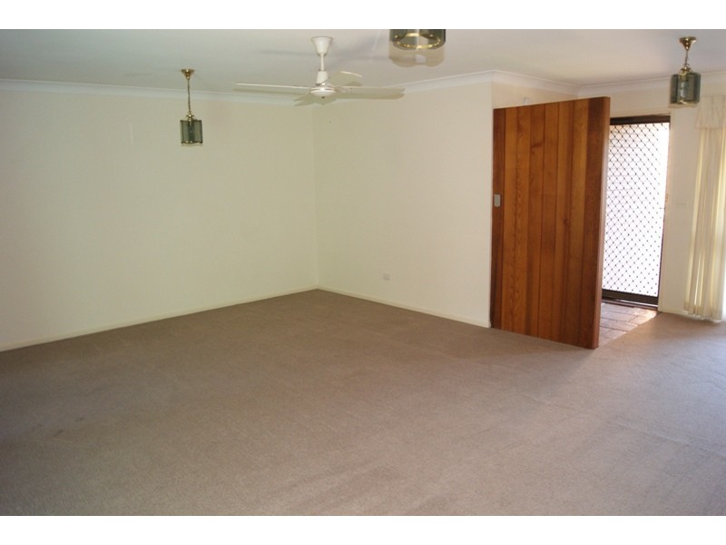 1 Clare Crescent, Batehaven NSW 2536