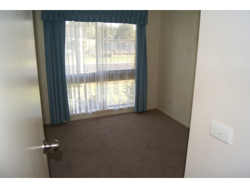 1 Clare Crescent, Batehaven NSW 2536