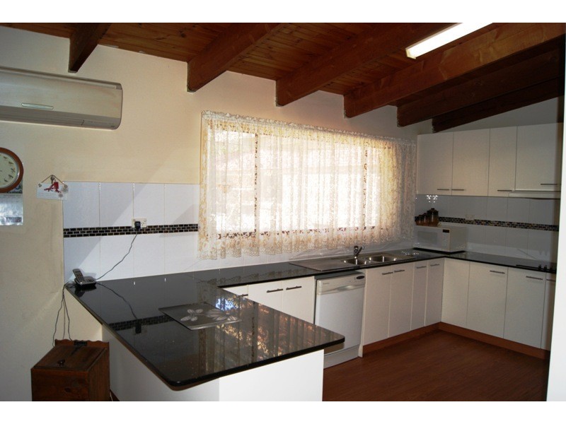 29 Kennedy Cres, Batemans Bay NSW 2536